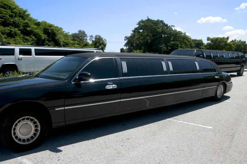 Limousine Services – Add Precious Memories to Your Special Day